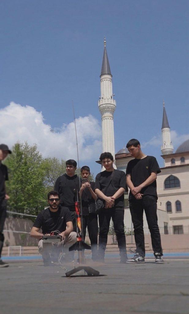 Ömer Çam Anadolu İmam Hatip Lisesi Öğrencilerinden: Gençlerin İlham Veren Teknoloji Serüveni Dr.Watermark Gemini 1780761865839